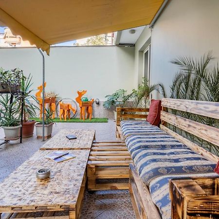 טיראנה Hostel Nena Semi מראה חיצוני תמונה