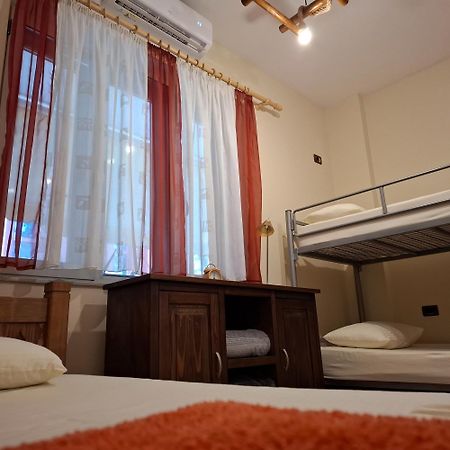 טיראנה Hostel Nena Semi מראה חיצוני תמונה