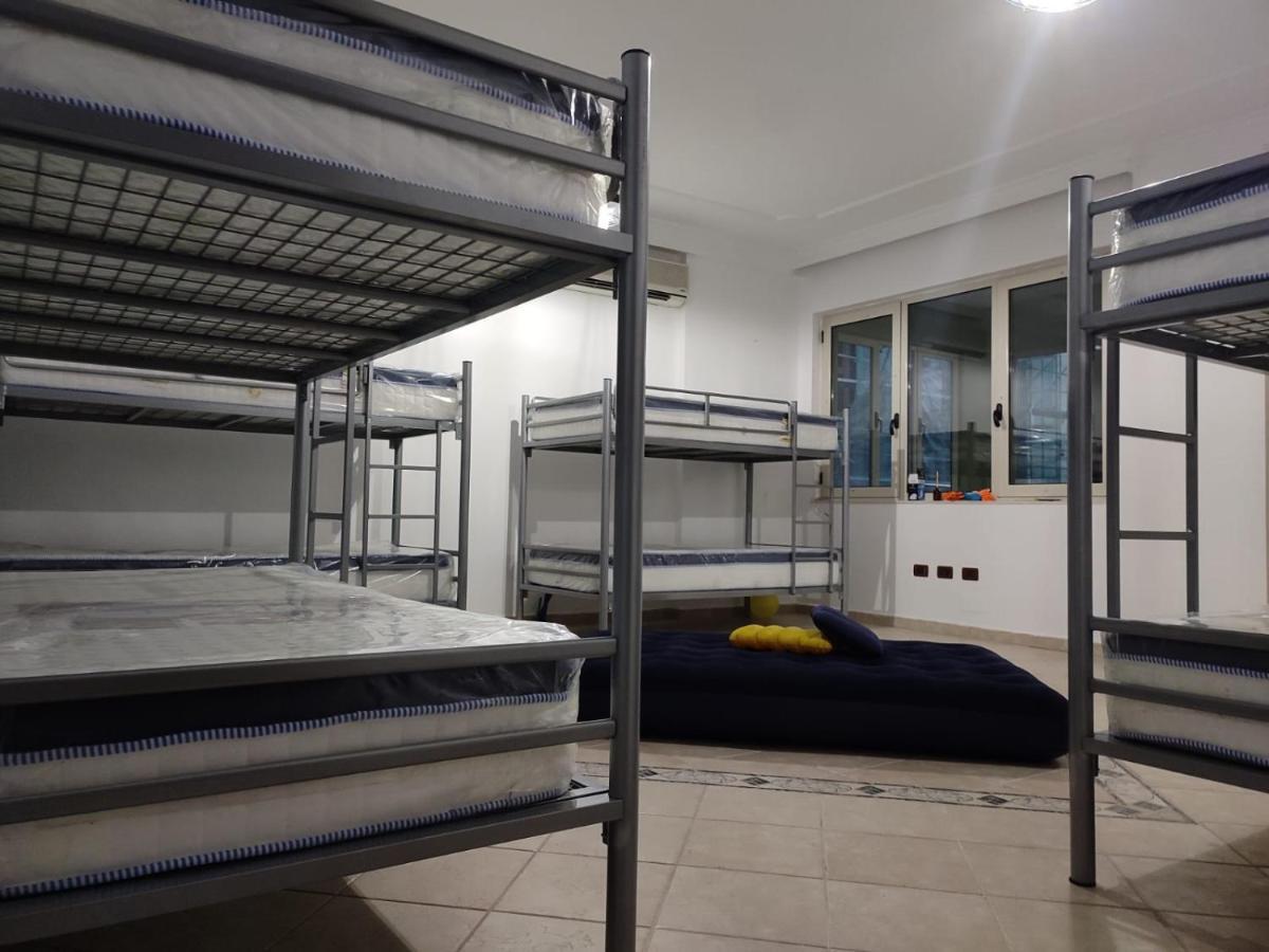 טיראנה Hostel Nena Semi מראה חיצוני תמונה