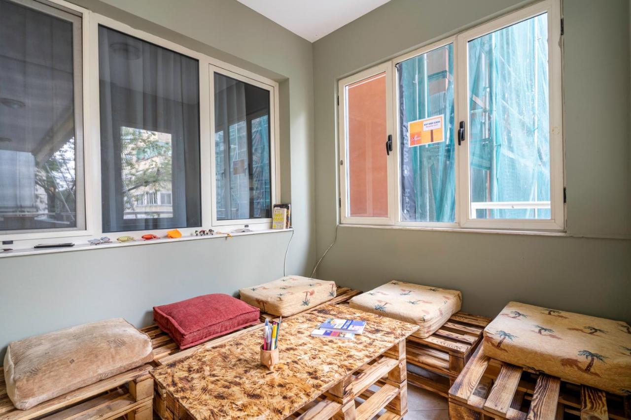 טיראנה Hostel Nena Semi מראה חיצוני תמונה